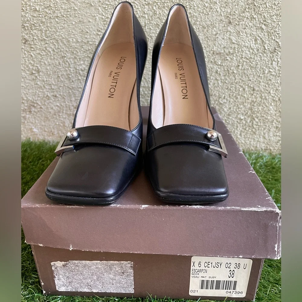 Vintage Louis Vuitton Black Leather Square Toe Heels Size 38 NEW Never Worn